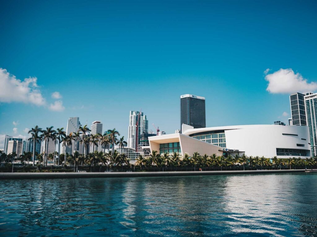 - One Island Drive Pu00e9rez Art Museum Miami seen from Biscayne Bay
