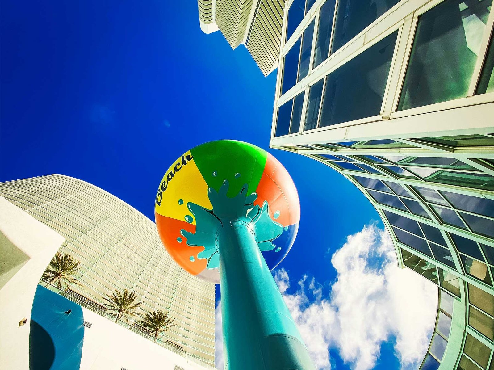 Oceanfront towers at Hallandale Beach &mdash; Oasis Hallandale