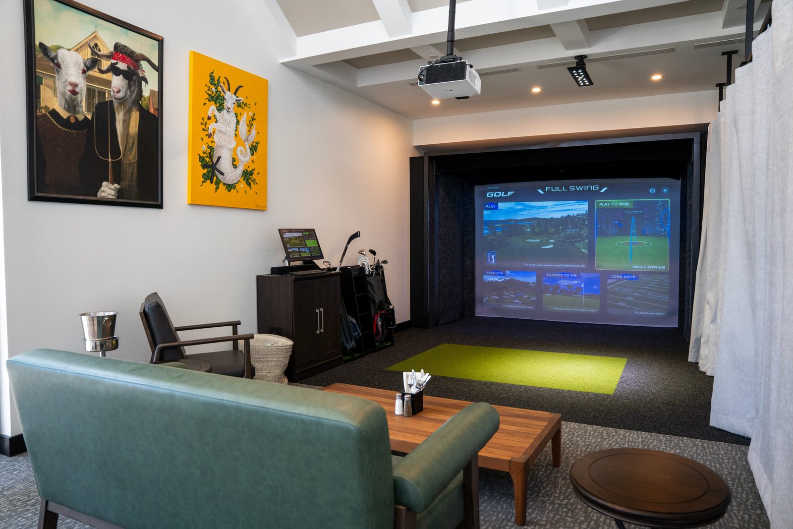 The golf simulator lounge at Nautilus 220