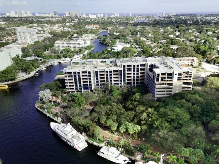 Developer rendering of Sixth and Rio in Fort Lauderdale on the New River