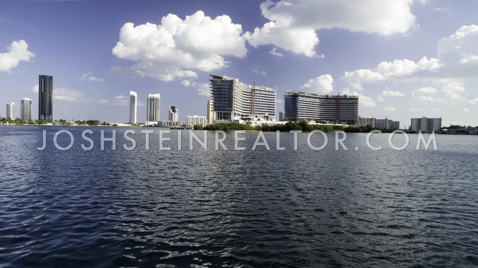 Aerial view of Prive in Aventura, Miami