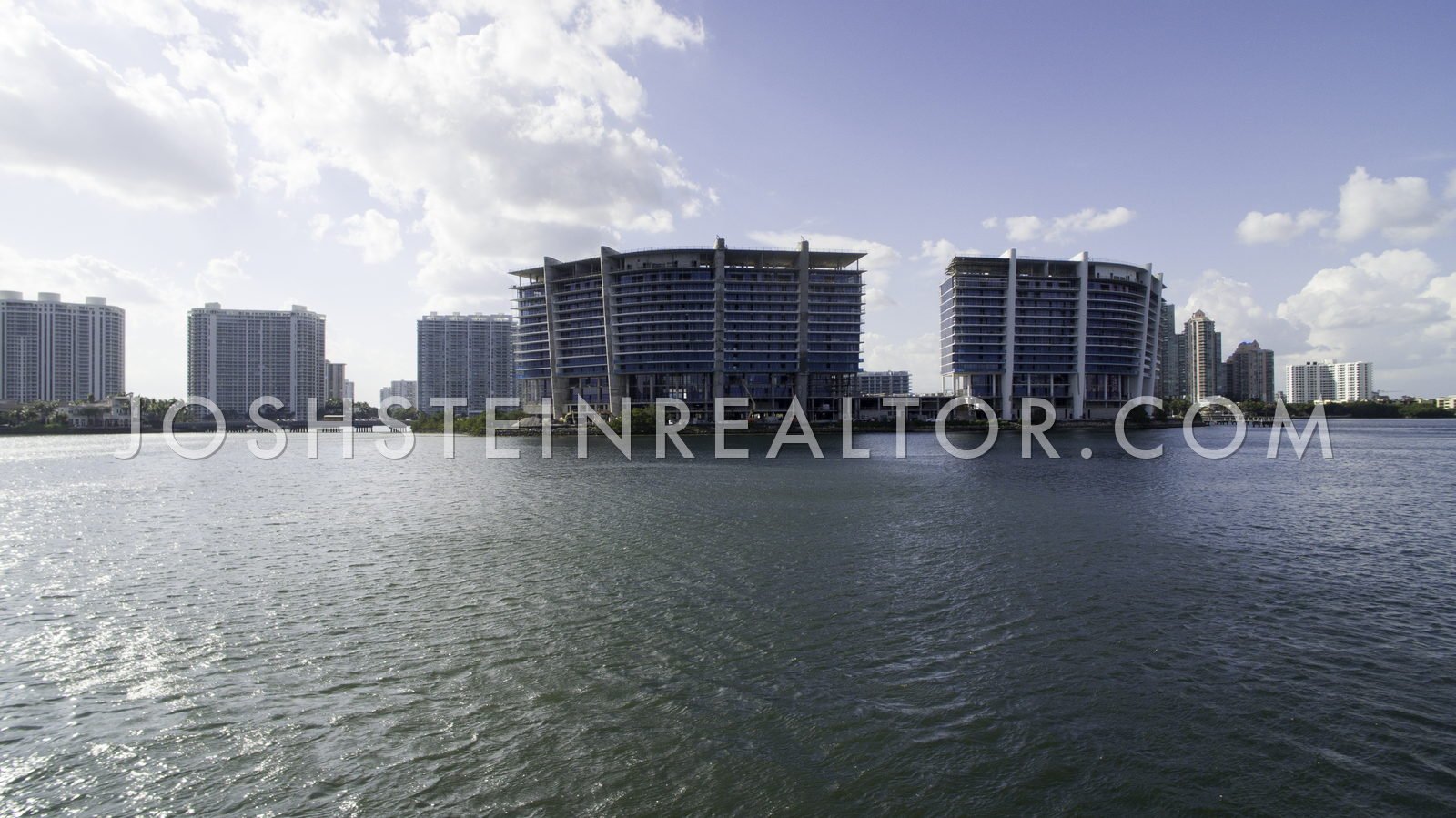 Aerial view of Prive in Aventura, Miami