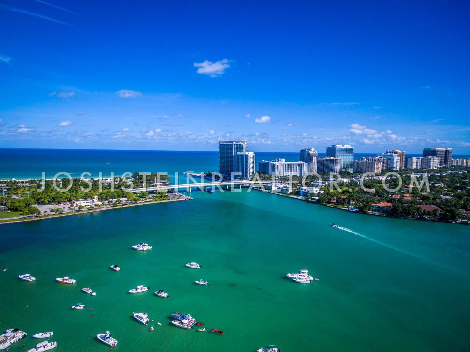 Aerial view of One Bal Harbour in Bal Harbour