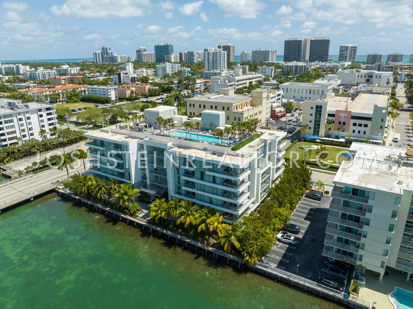 Aerial view of Bay Harbor Islands, Miami