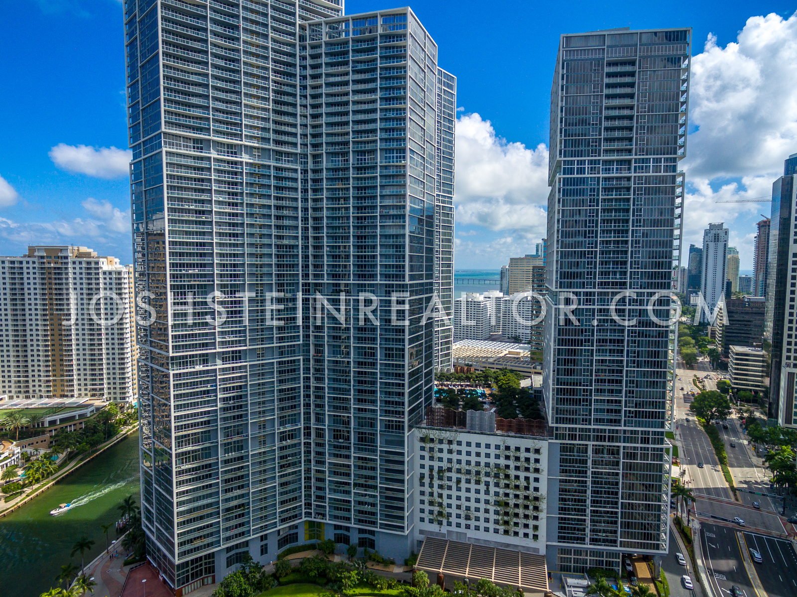 Aerial view of Icon Brickell in Brickell