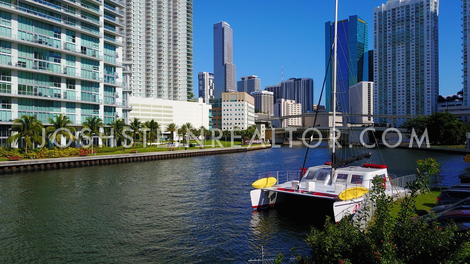 Aerial view of River in Brickell, Miami
