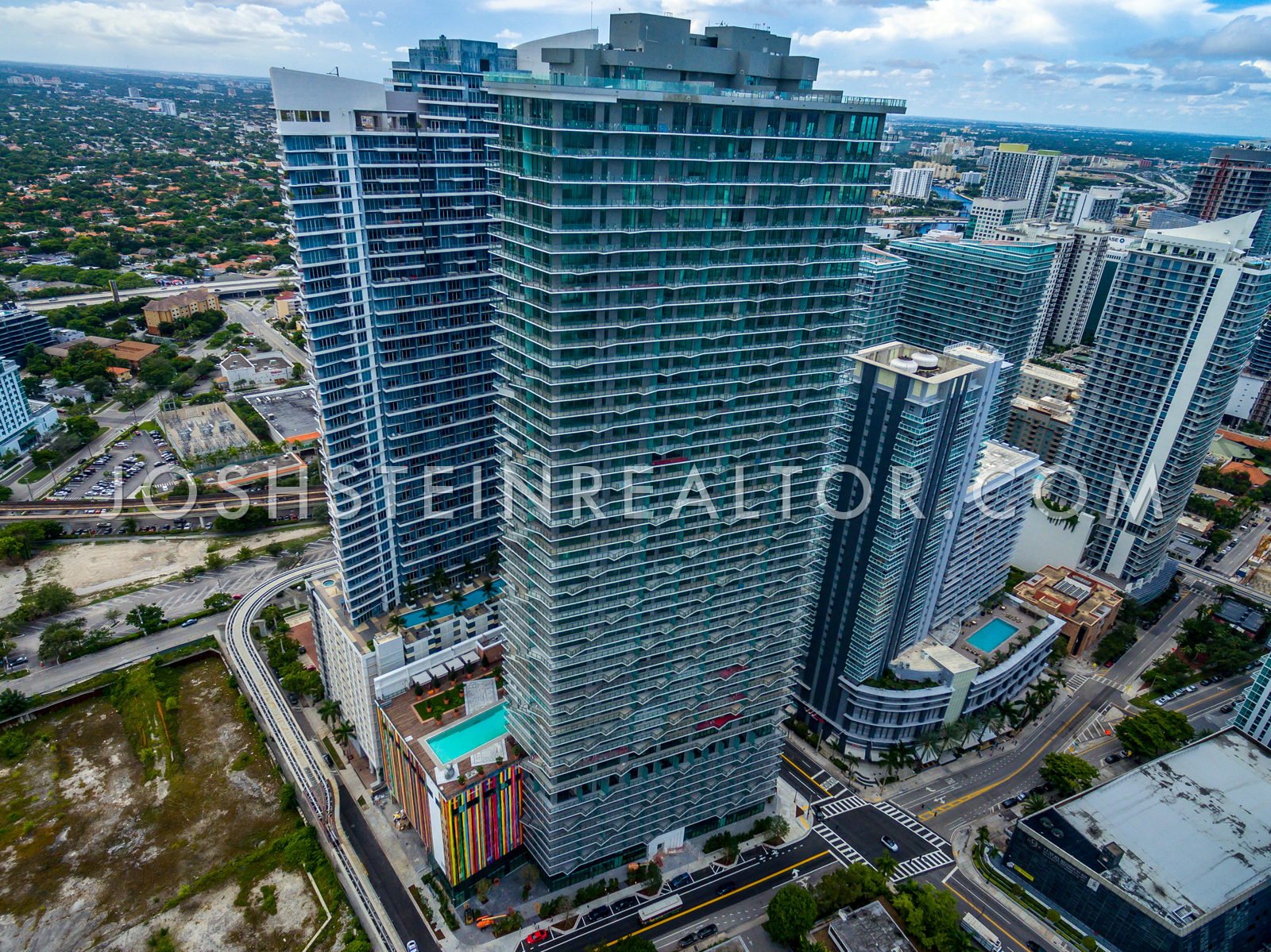 Aerial view of SLS Brickell in Brickell