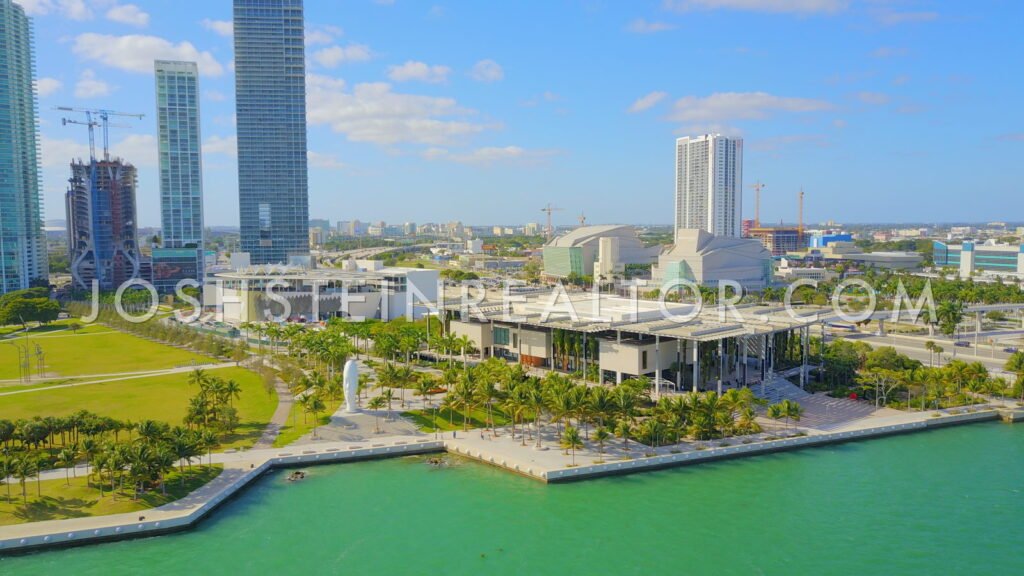 Aerial view of Park in Downtown Miami