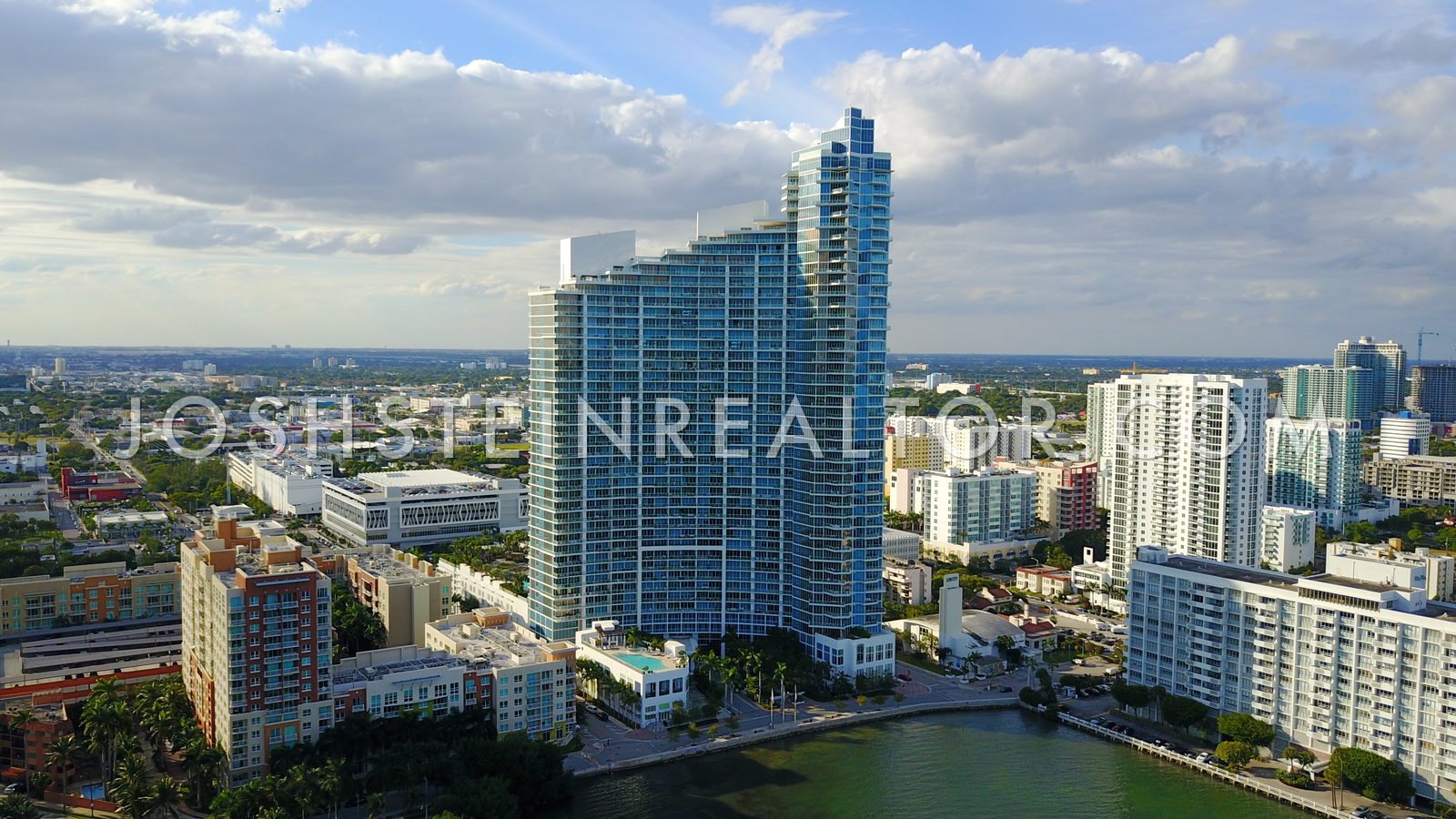 Aerial view of Paramount Bay in Edgewater