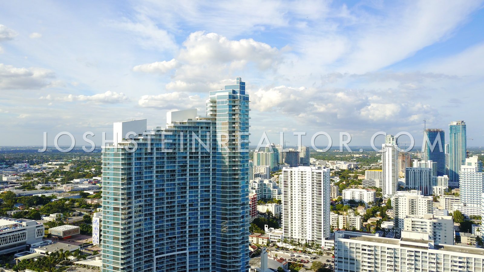 Aerial view of Paramount Bay in Edgewater