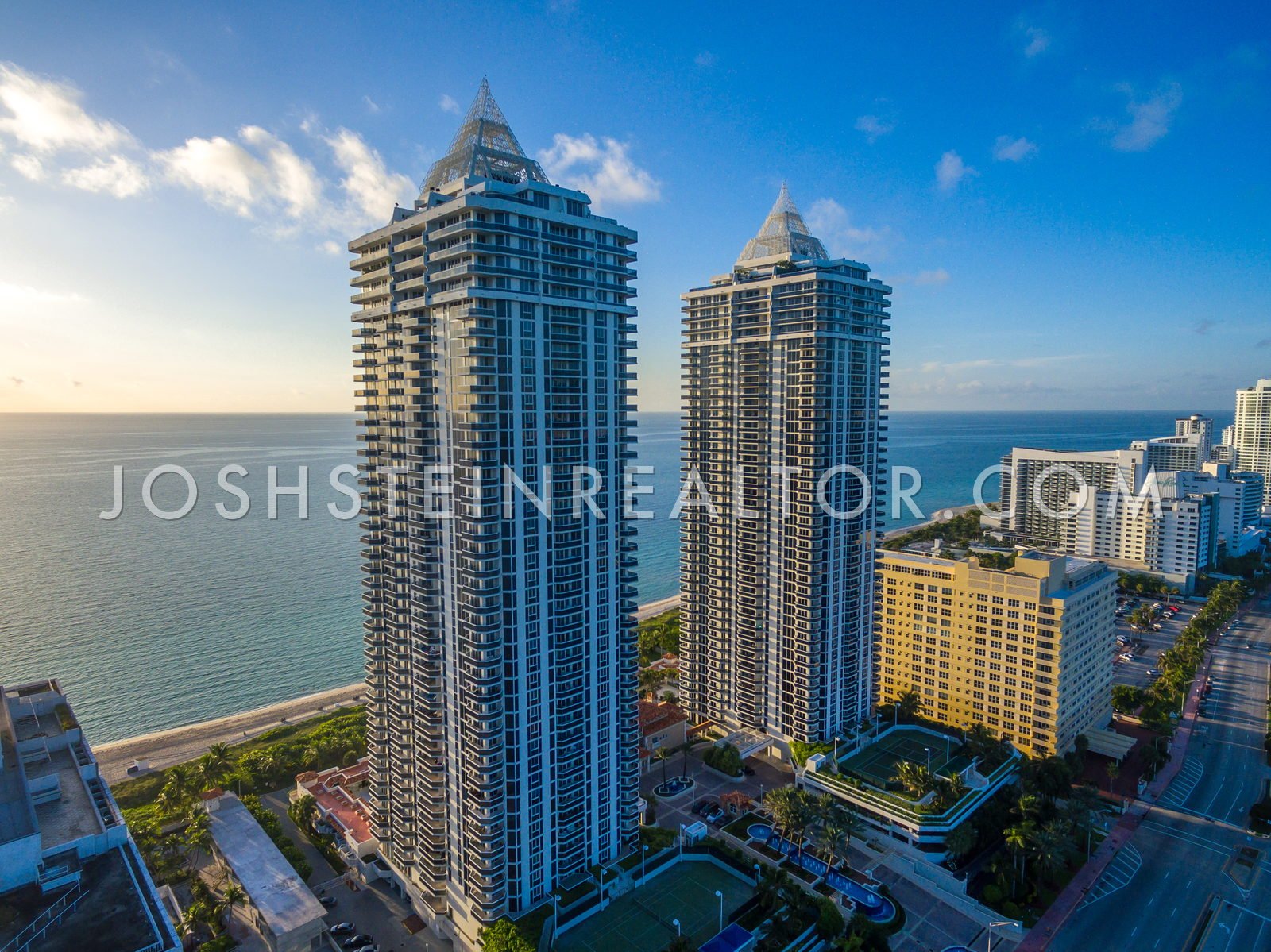 Aerial view of Blue &amp;amp;amp;amp;amp;amp;amp; Green Diamond in Miami Beach