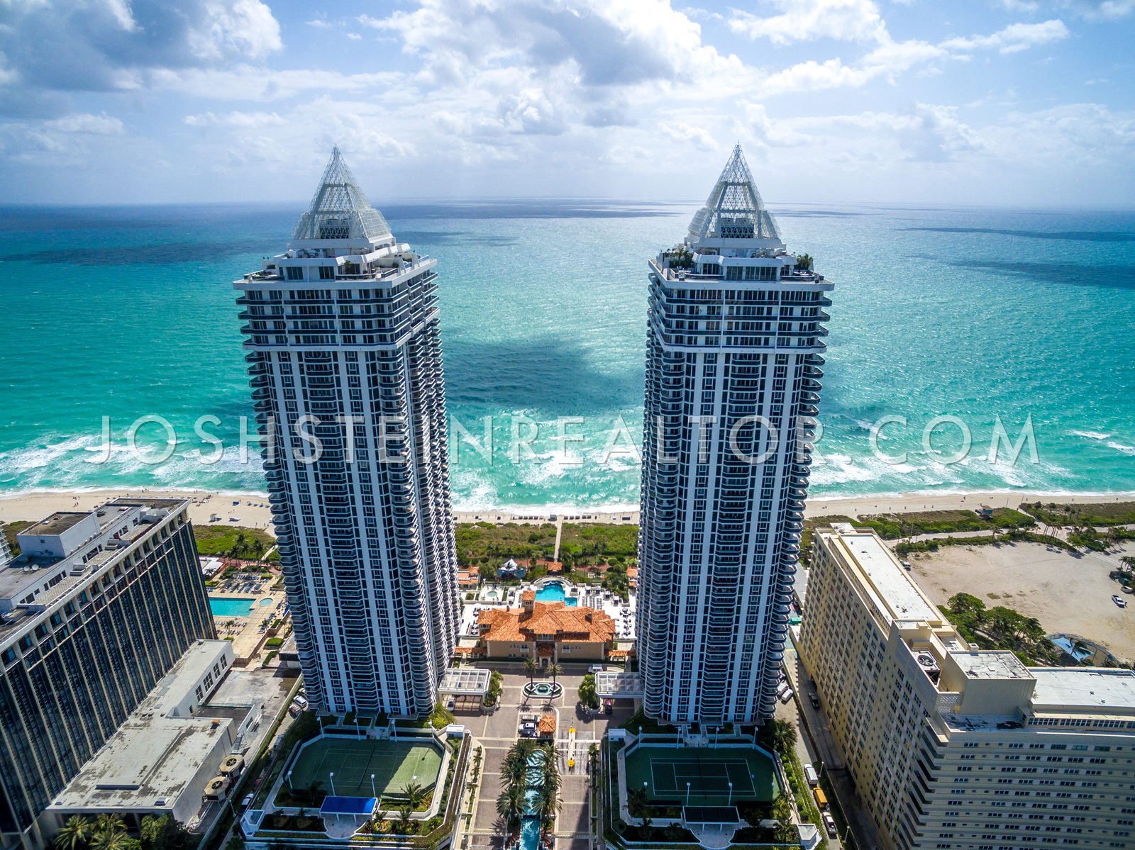Aerial view of Blue &amp;amp;amp;amp;amp;amp;amp; Green Diamond in Miami Beach