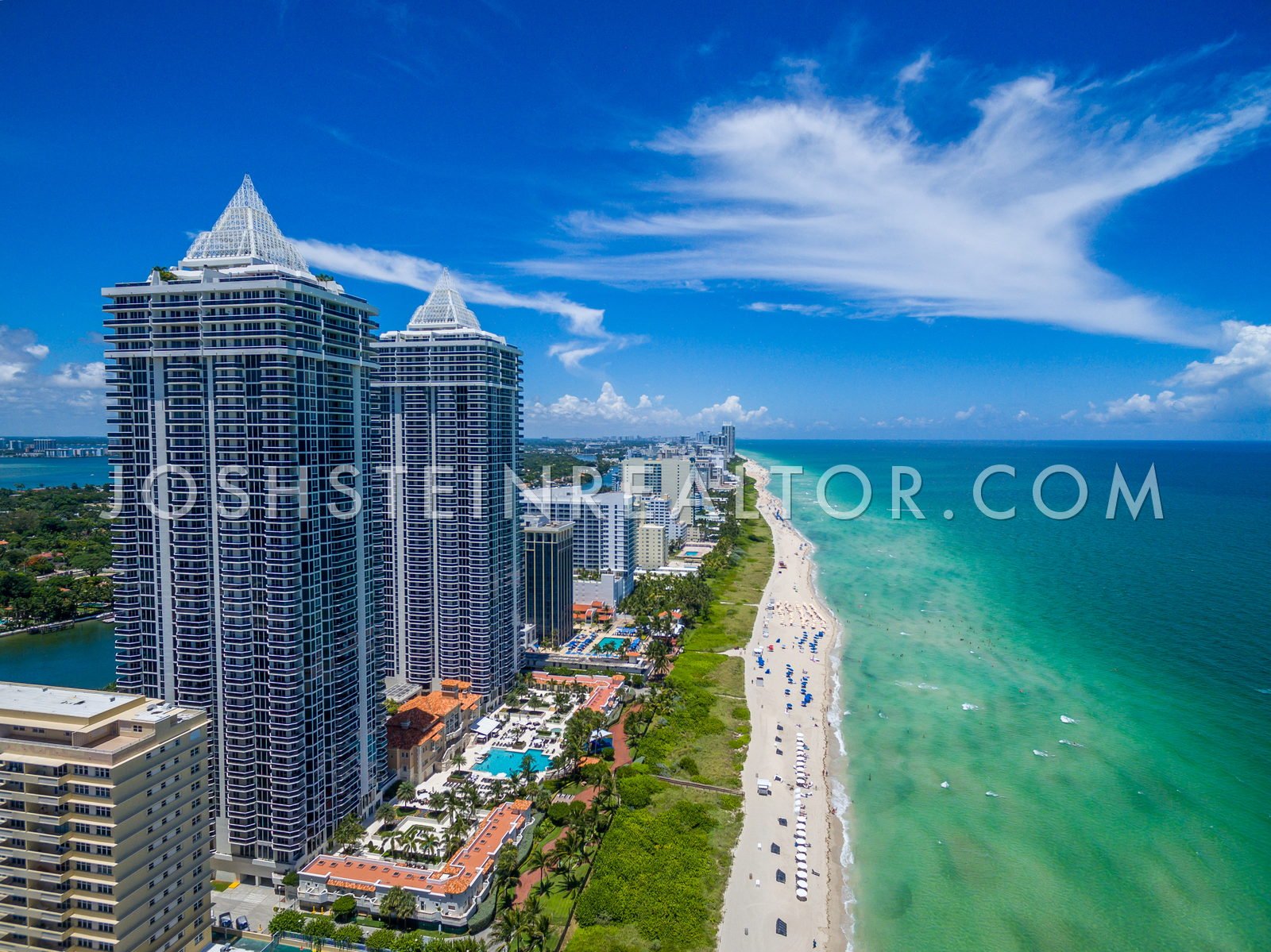Aerial view of Blue &amp;amp;amp;amp;amp;amp;amp; Green Diamond in Miami Beach