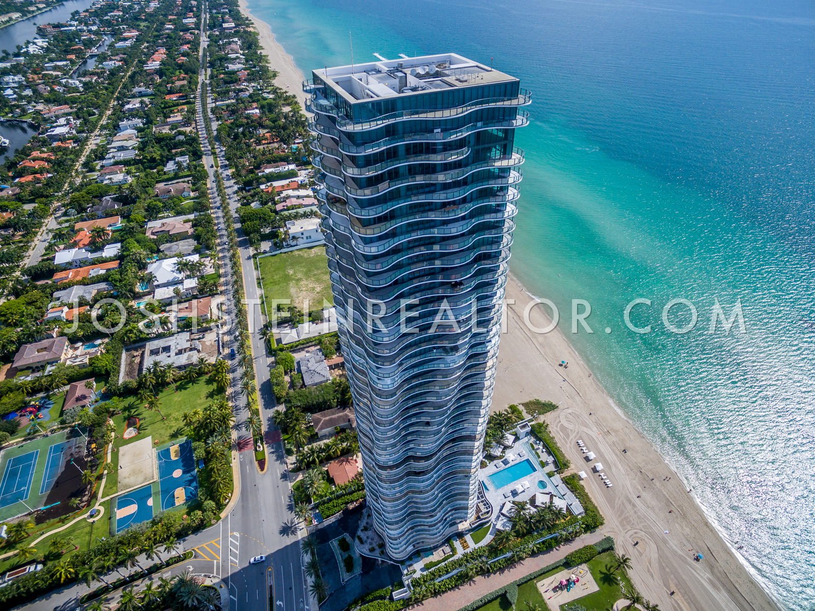 Aerial view of Regalia in Sunny Isles Beach