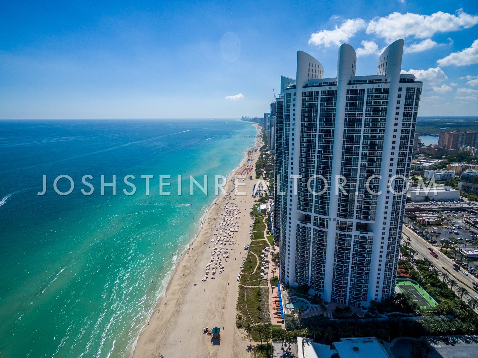 Aerial view of Trump Royale in Sunny Isles Beach Luxury, Miami